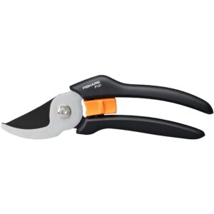 Fiskars Solid Bypass-Gartenschere P121