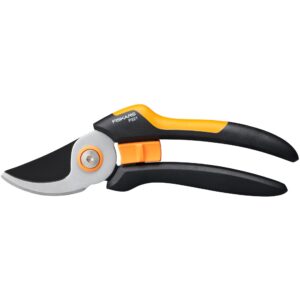 Fiskars Solid M Bypass-Gartenschere P321